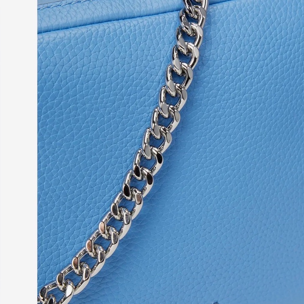 ❗️❗️Michael Kors Sky Blue Leather Crossbody😍 - Picture 7 of 9